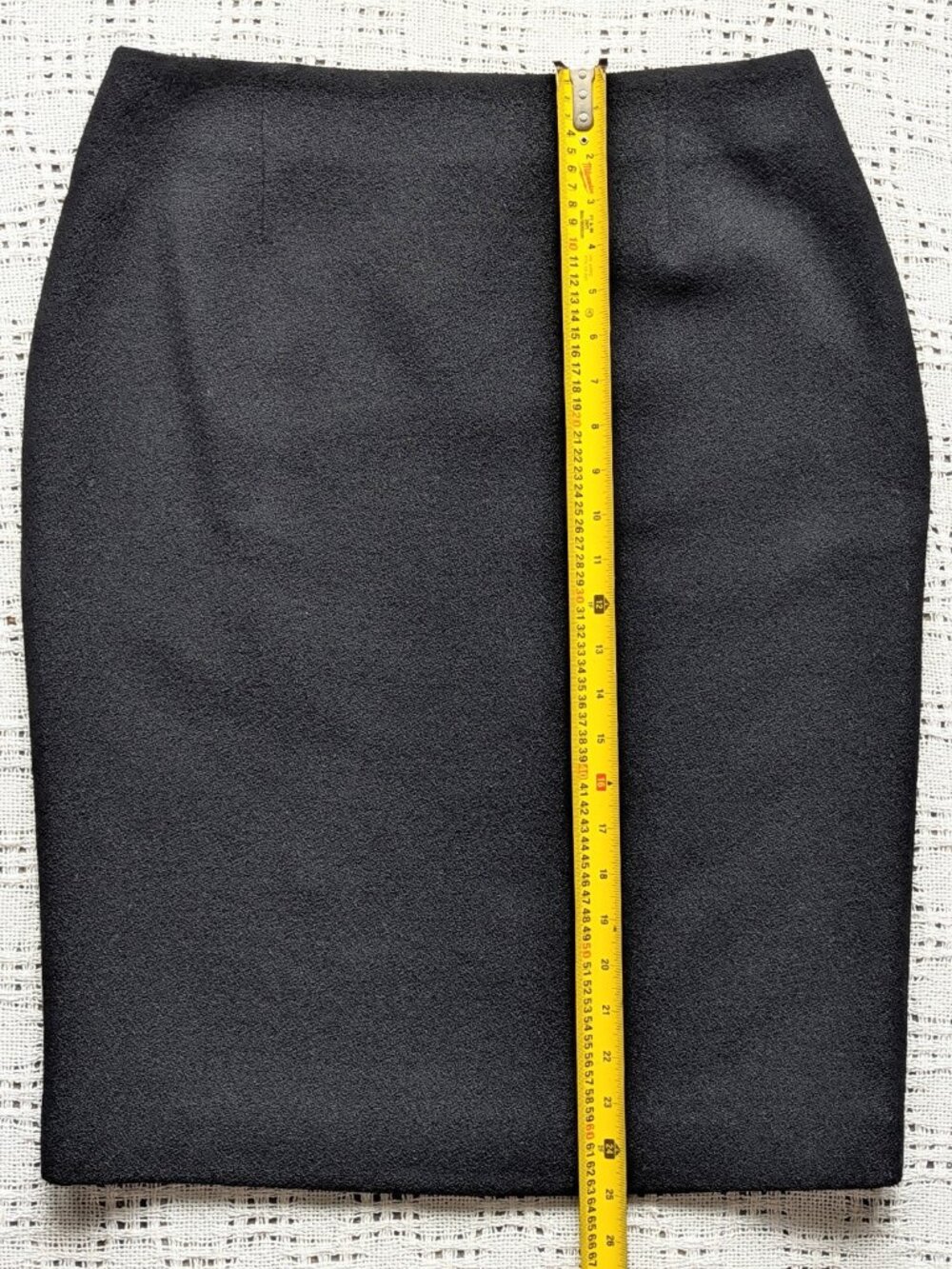 Vtg Christian Dior Pencil Skirt 100% Wool Crepe, 100% Silk Lining Sz. 12 - Picture 6 of 6